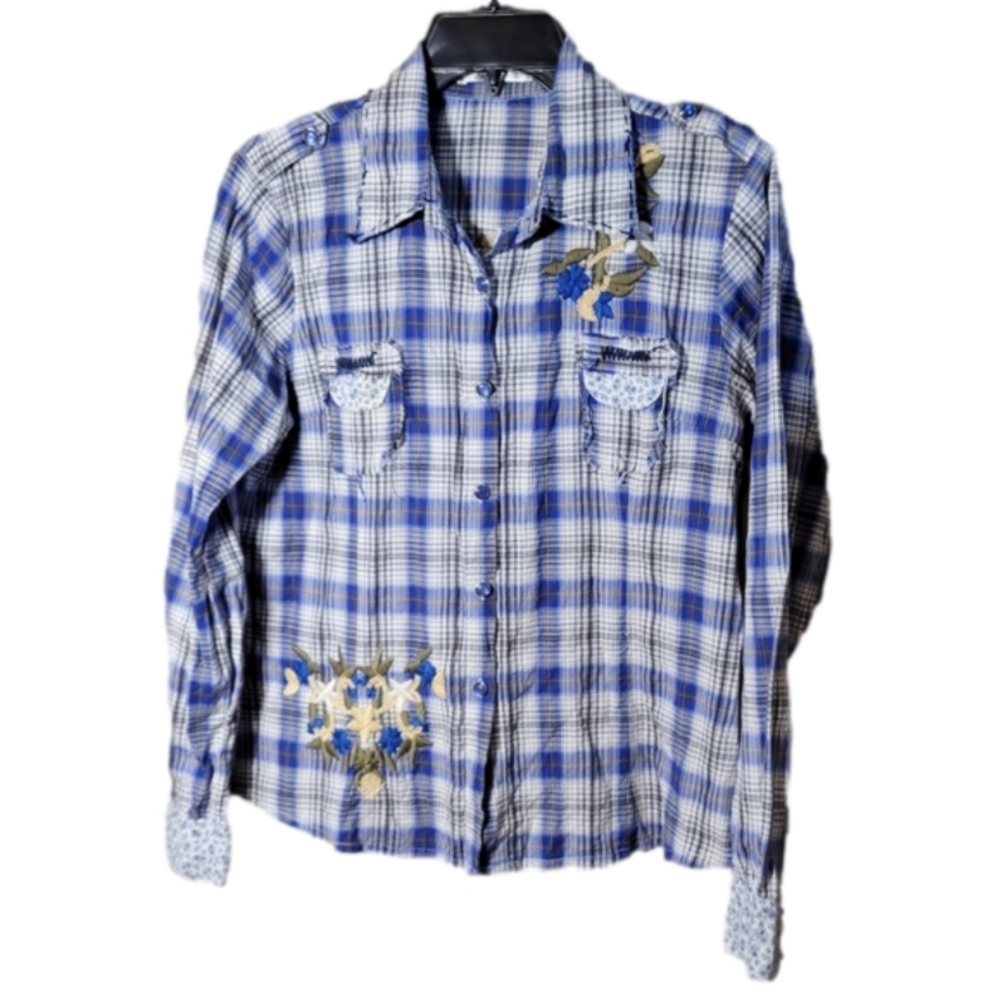 Solitaire Large distressed plaid western embroidered peal button down longsleeve